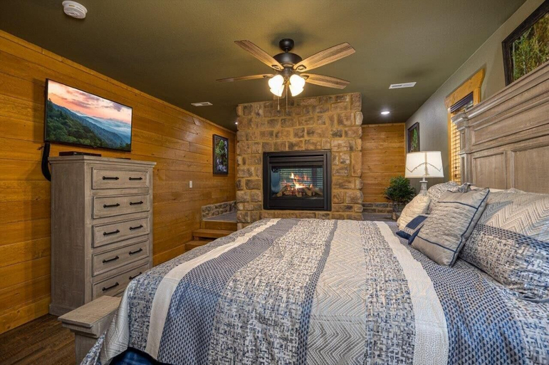 Bedroom 2, Mountain Palace, Sevier