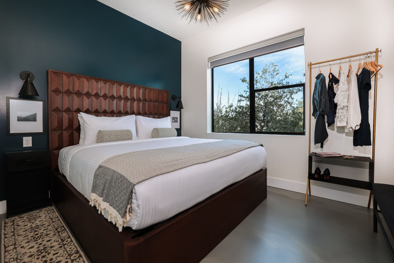Bedroom 3, Colton House Hotel, Travis