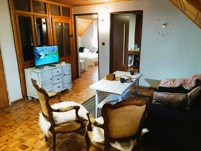 Others 4, M&E Cztery pory roku Szklarka 25A, Kłodzko