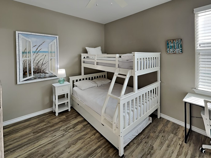 Bedroom 3, Jeffrey's Bay at Village by the Beach, Nueces