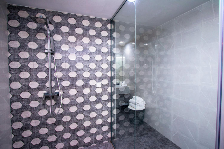 Bathroom 5, BM Beach Hotel, Ras Al Khaimah
