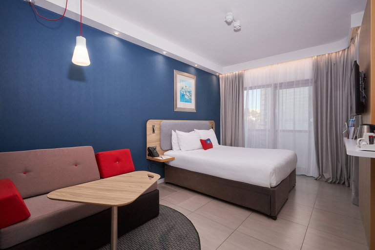 Bedroom 5, Holiday Inn Express MALTA by IHG, St Julian's