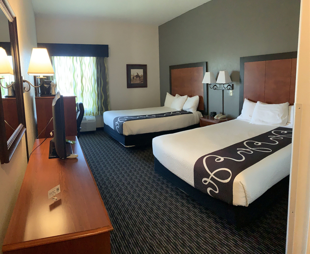 Bedroom 3, La Quinta Inn & Suites by Wyndham Rifle, Garfield