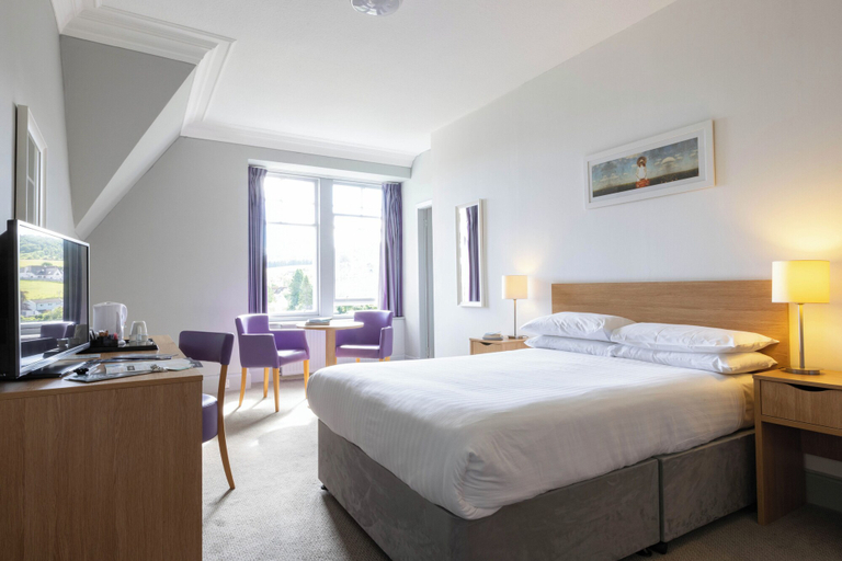 Bedroom 3, The Highland Hotel Strathpeffer by Belvilla, Highland