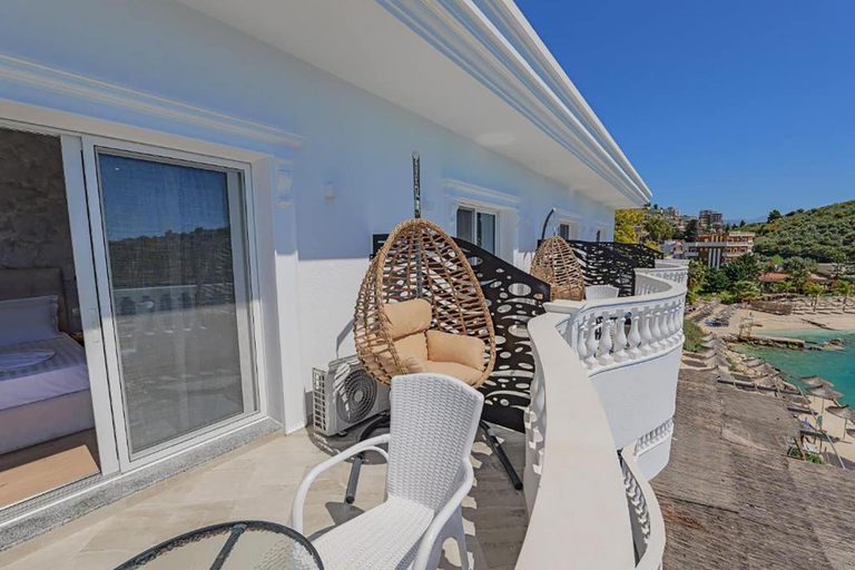 Others 5, Villa Juna Beach, Sarandës