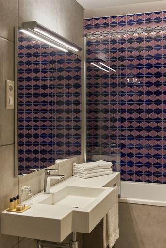 Bathroom 3, M Suite Hotel, Dar El Beida