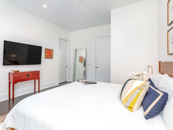 Bedroom 3, Savannah Suite Tea, Chatham