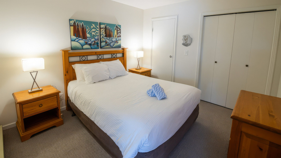 Bedroom 2, Timberline Lodges by Fernie Lodging Co, East Kootenay