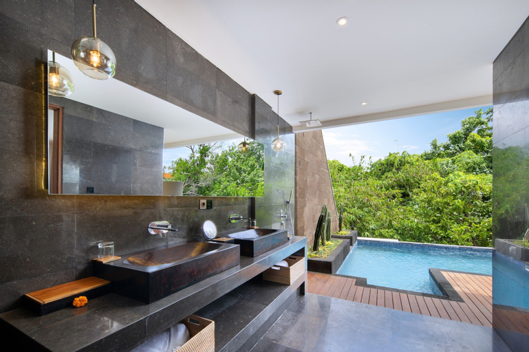 Bathroom 4