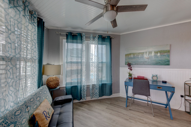 Others 5, Gidget's Getaway, Nueces