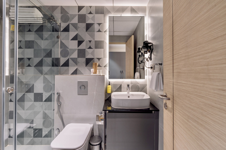 Bathroom 4, SKYLA Studios & Suites - Kondapur, Hyderabad