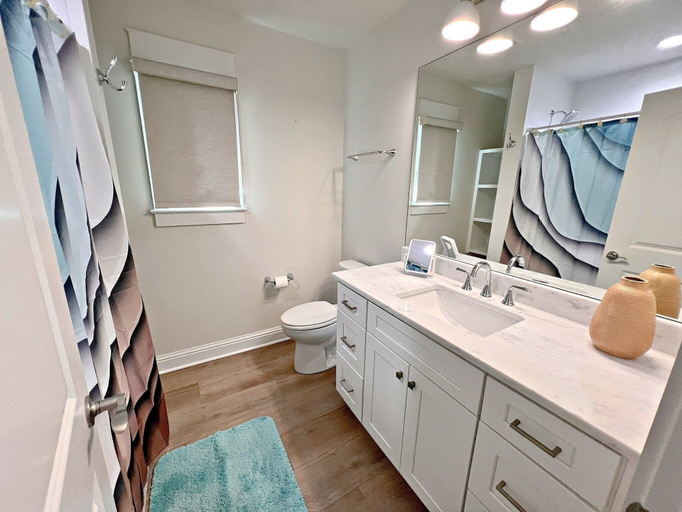 Bathroom 4, Southern Coastal, Baldwin