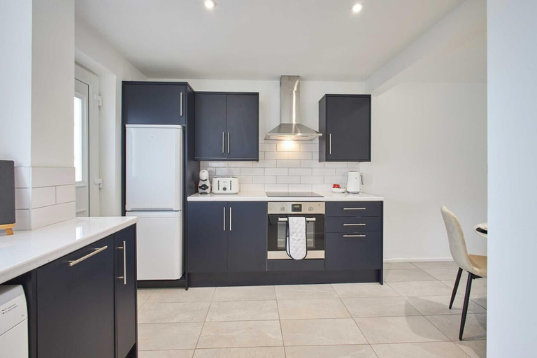 Room 3, Host Stay Marsden Beach House, South Tyneside