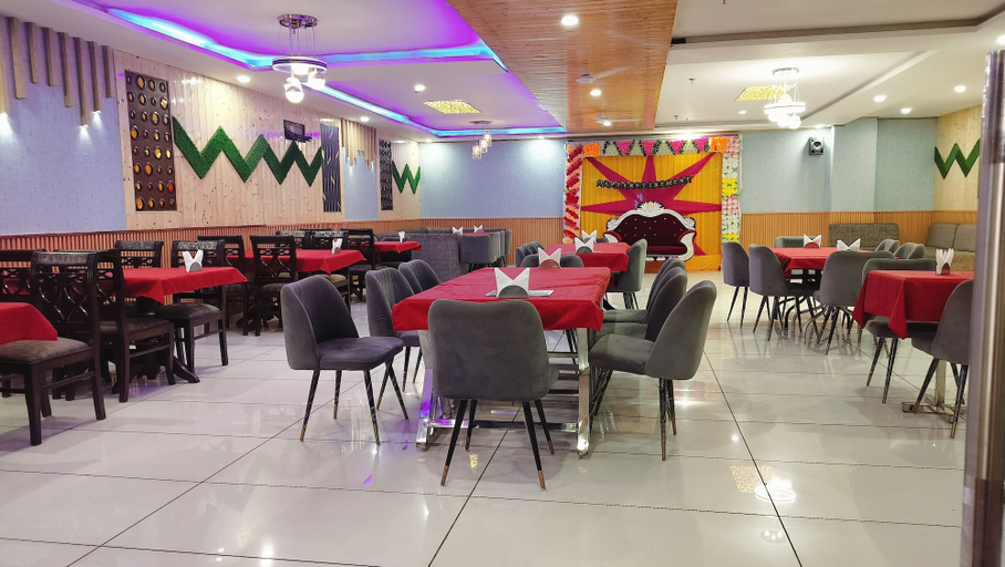 Food & Drinks 5, Hotel Binwa View, Kangra
