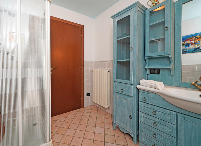 Others 5, Villa Riai, Brescia