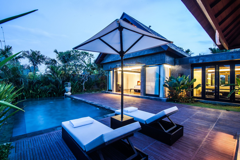 Swimming Pool 30