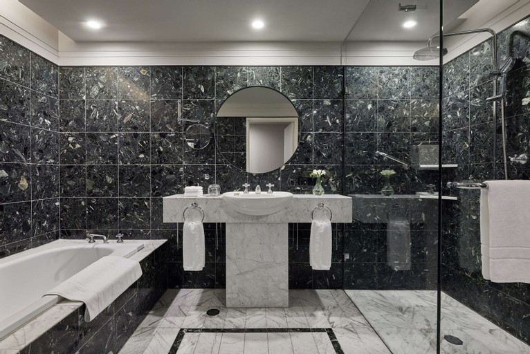 Bathroom 12