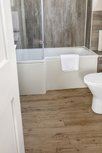 Bathroom 4, Sweeney Hall Hotel, Shropshire