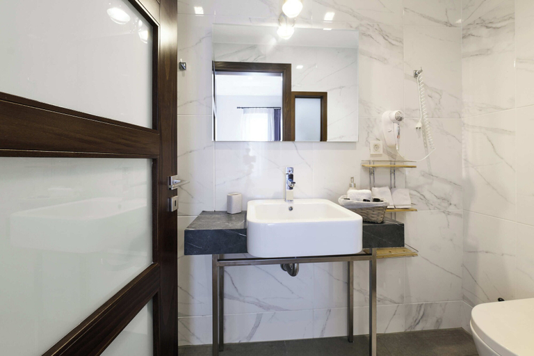 Bathroom 4, Nival Luxury Suites, Crete
