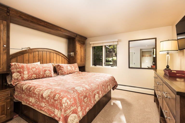 Bedroom 2, Fifth Avenue Condominiums by Frias, Pitkin