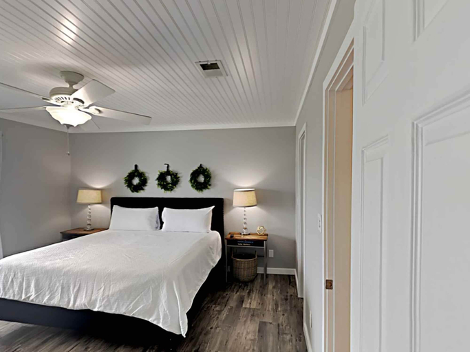 Bedroom 5, Sandcastle Townhomes #19 by Southern Vacation Rentals, Escambia