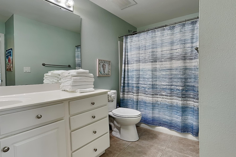 Bathroom 4, Beach Resort by Southern Vacation Rentals, Walton