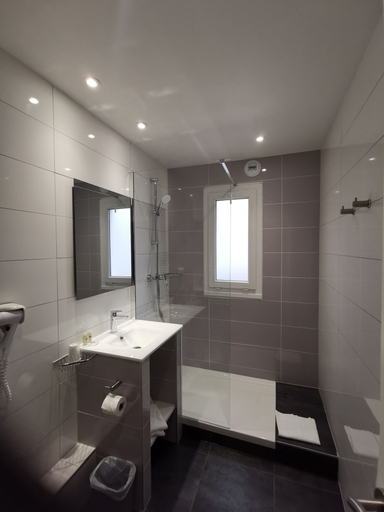 Bathroom 3, Atalante Hotel, Haute-Savoie