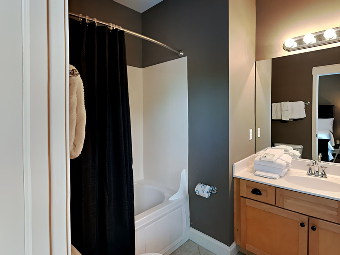 Bathroom 4, Topsail Village by Southern Vacation Rentals, Walton