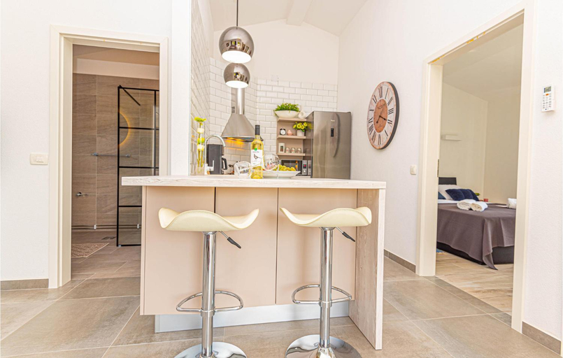 Others 5, Awesome Apartment In Bilice With Wifi, Bilice