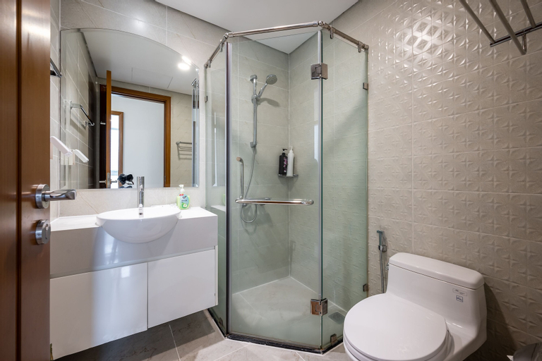 Bathroom 15