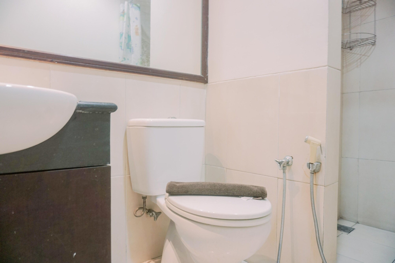 Bathroom 11