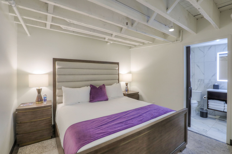 Bedroom 3, Studio 154 Luxury Hotel, Davidson