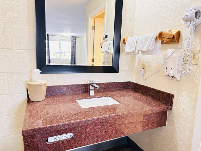 Bathroom 4