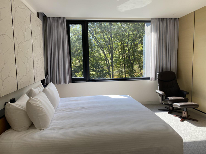 Bedroom 2, Hachi, Hakuba