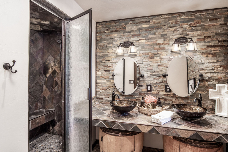 Bathroom 3, Rustic Pines Retreat, Lincoln