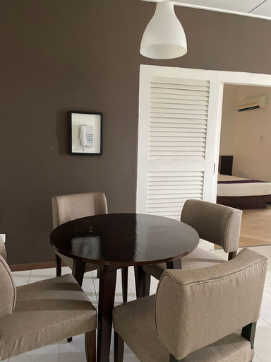 Dining Room 4