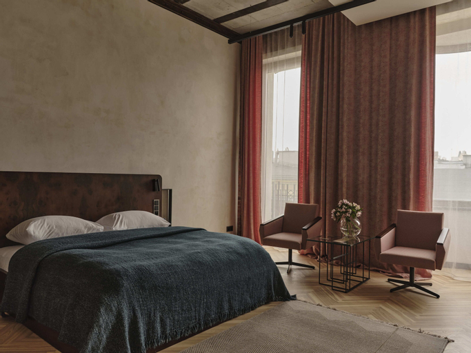 Bedroom 12