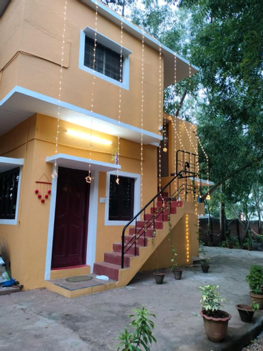 Exterior 1