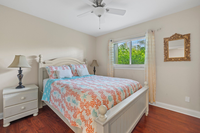 Bedroom 2, Lakeside Lookout, Lee