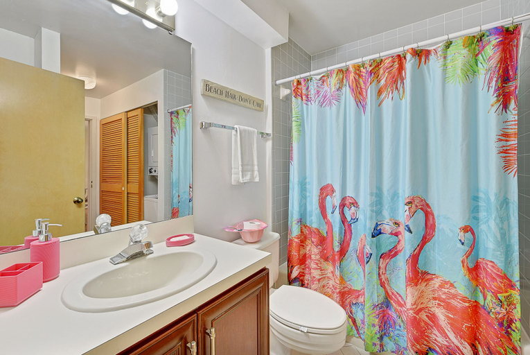 Bathroom 3, Hibiscus by Distinctive Beach Rentals, Saint Johns