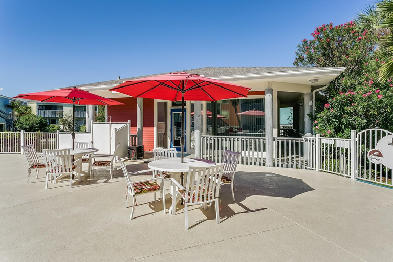 Food & Drinks, Villas on the Gulf #E7 by Southern Vacation Rentals, Escambia