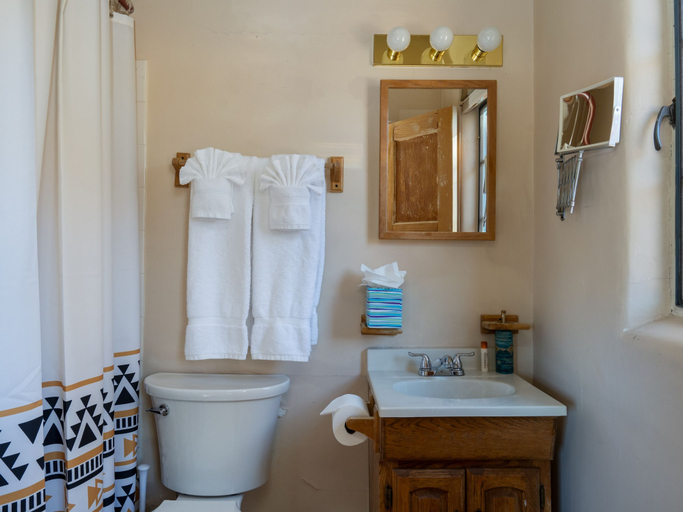 Bathroom, Casita O'keeffe, Santa Fe