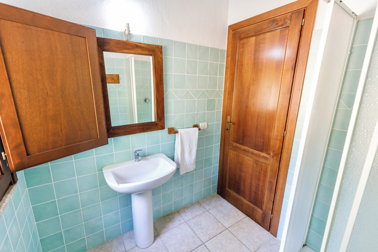 Bathroom 2, Li Scalitti Residence with swimming-pool, Olbia-Tempio