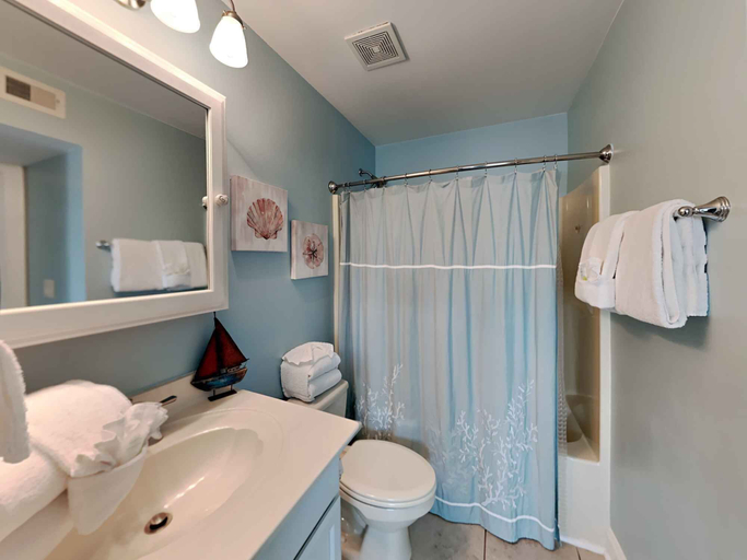 Bathroom 5, The Dory by Southern Vacation Rentals, Escambia