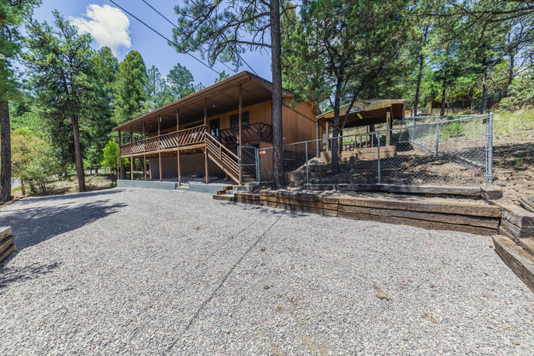 Exterior & Views 2, Curly Pine Cabin, Lincoln
