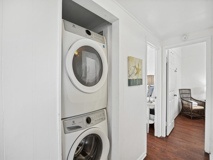 Bathroom 4, Beachfront Retreat, Galveston