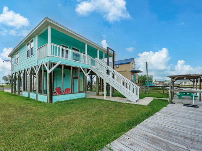 Exterior & Views 2, Once A Knight, Aransas