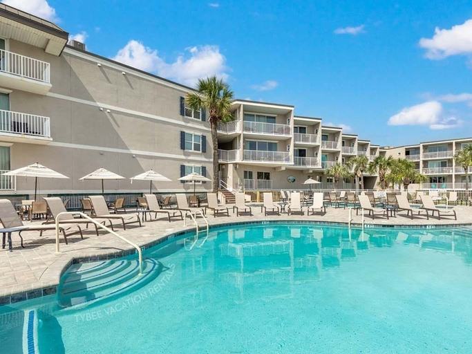 Sport & Beauty 5, Tybee Beach Club by Tybee Vacation Rentals, Chatham