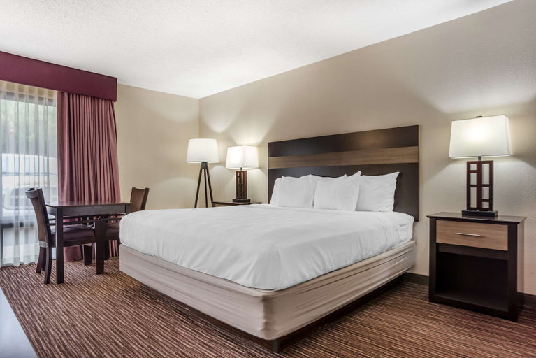 Bedroom 2, Best Western Oak Manor, Harrison