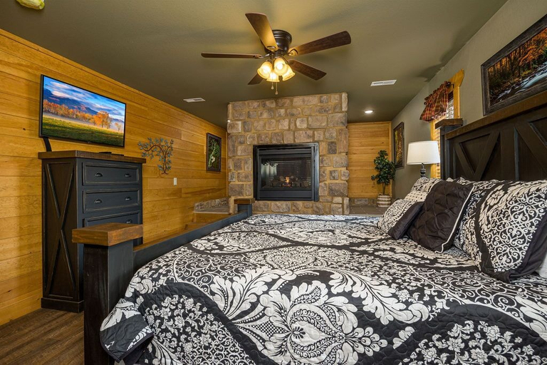 Bedroom 2, Brandon`s Mountain Retreat, Sevier